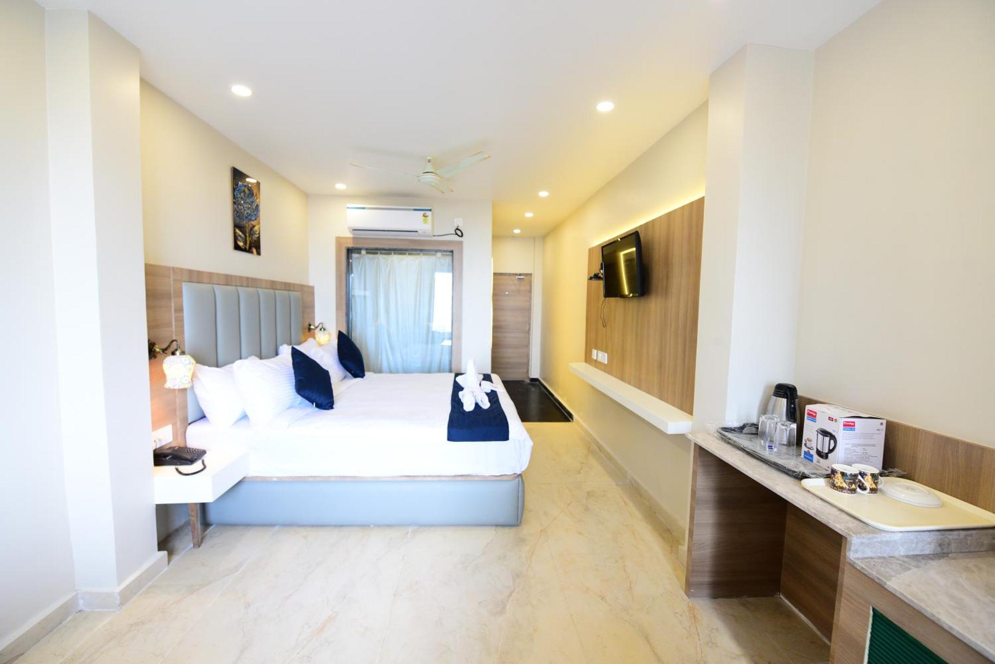 Puri Beach Resort Buitenkant foto